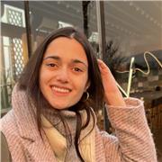 Étudiante à SciencesPo bilingue (français-anglais) avec baccalauréat Scientifique (18.9 de moyenne)